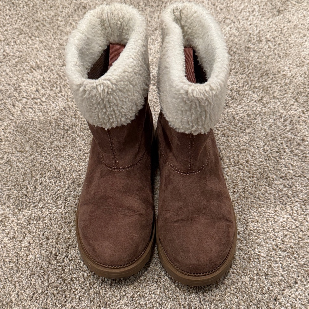 Old Navy Brown Suede Winter Boots
